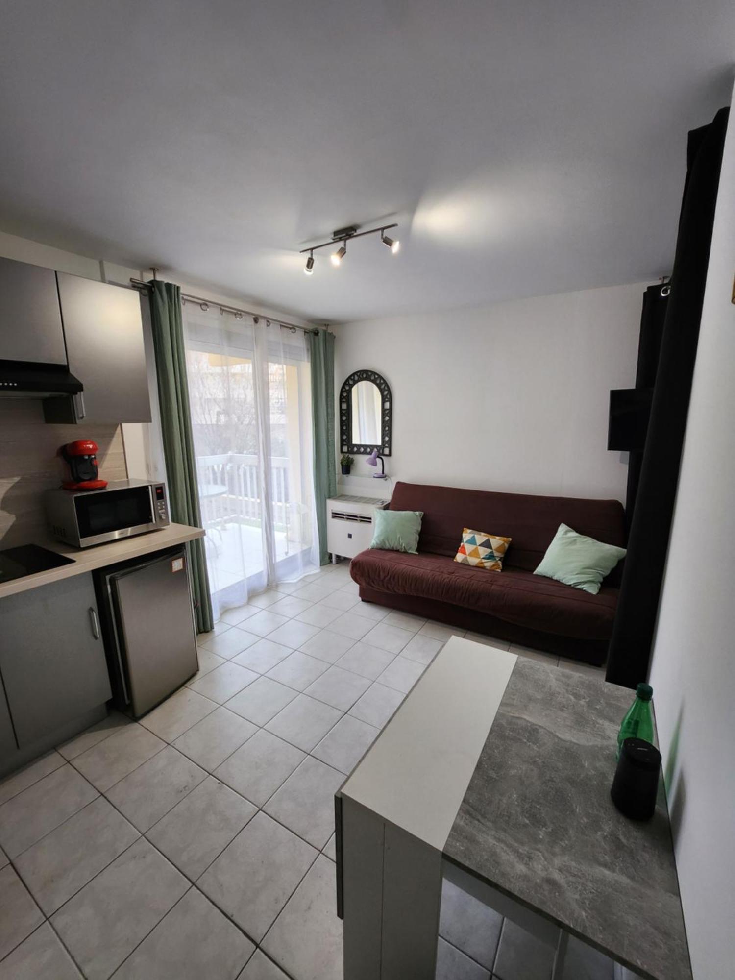 Apartmán Studio De Vacances Frejus Plage Exteriér fotografie